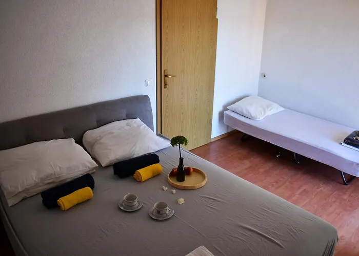 Vujica, Okrug Gornji Lägenhet Trogir